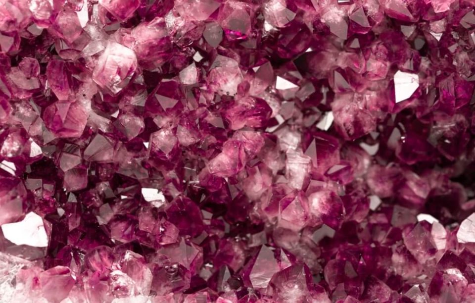 Garnet Lal Taşı Hangi Burçun Taşıdır